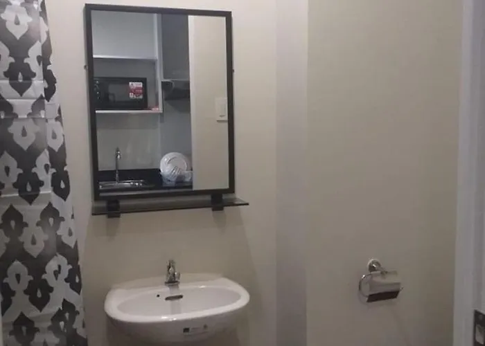 Metrostay Legarda Bed & Breakfast Manila